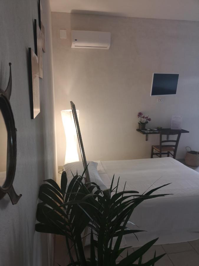 B&B Villa Rosalia Прочида Экстерьер фото