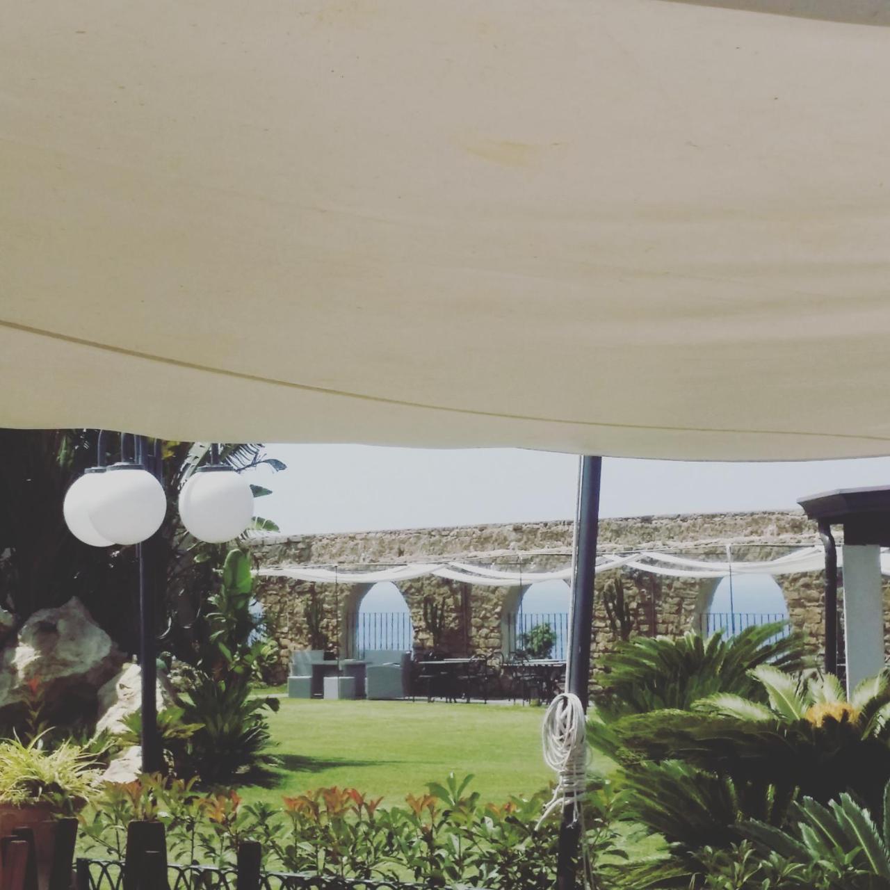 B&B Villa Rosalia Прочида Экстерьер фото